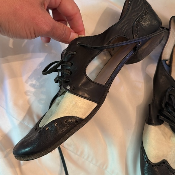 Marseil black and white Mary Jane lace up flats with cut out sides - Picture 2 of 4